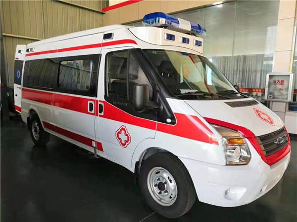 尉犁县福特V362救护车